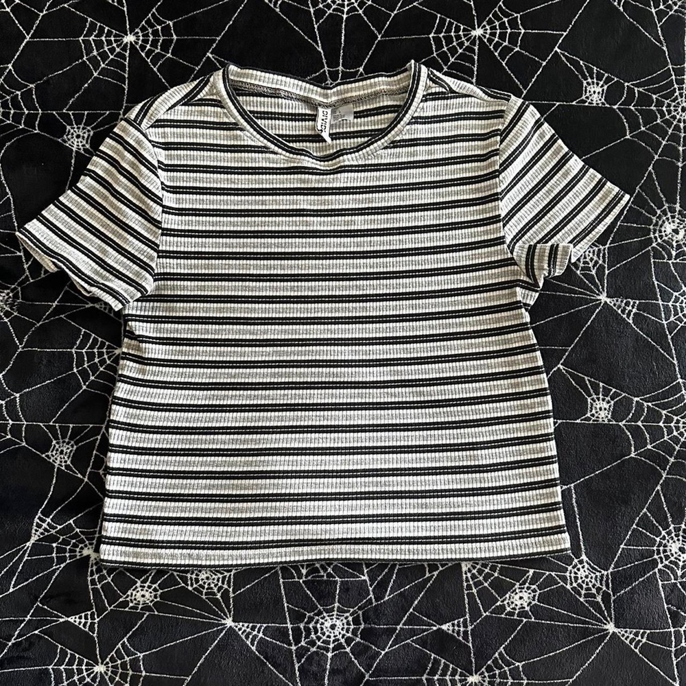 H&M Black and White Striped Short Sleeve Tee